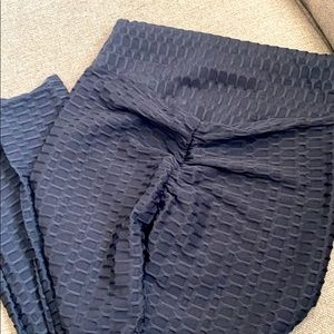 Tik tok leggings butt crunch small